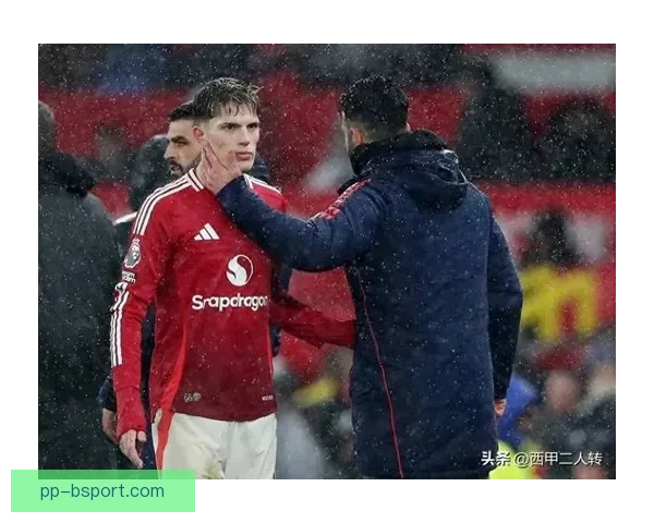 加纳乔屡错单刀机会曼联攻势受挫遗憾错失制胜良机